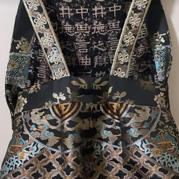 🔱 CAMILLA Black Dynasty Days Open-back Brocade Fitted Playsuit 🔱 - Picture 8 of 16